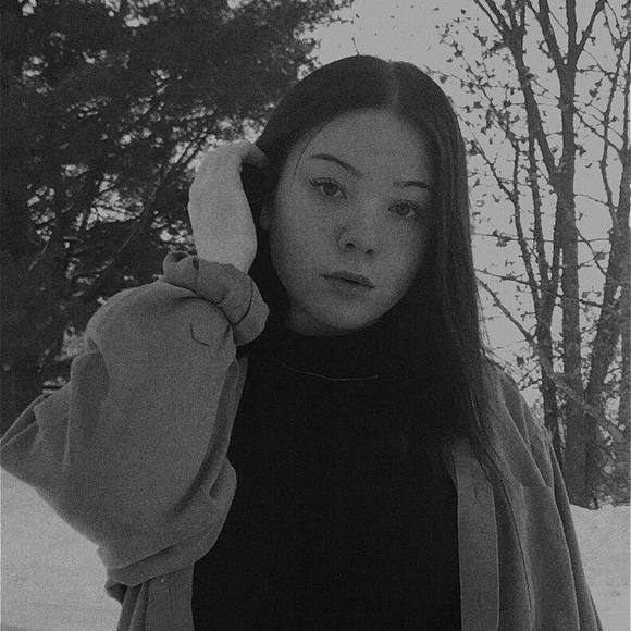 Meet your Posher, Mégane - Picture 1 of 1